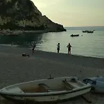 Konstantina Lejlighed Áyios Nikítas