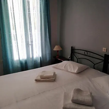 Konstantina Lejlighed Áyios Nikítas