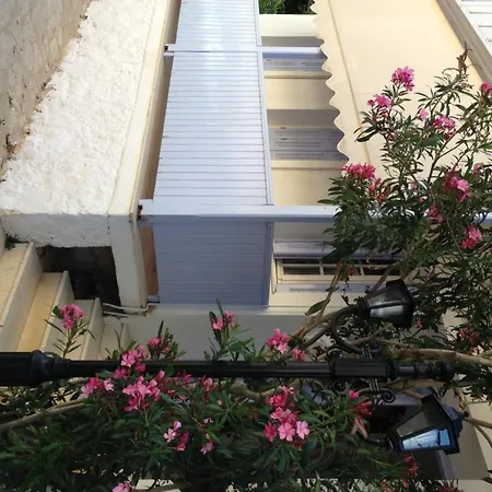 Konstantina * Áyios Nikítas