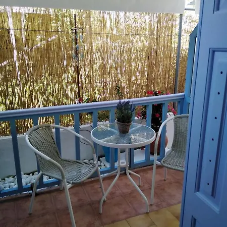 Konstantina アパート *