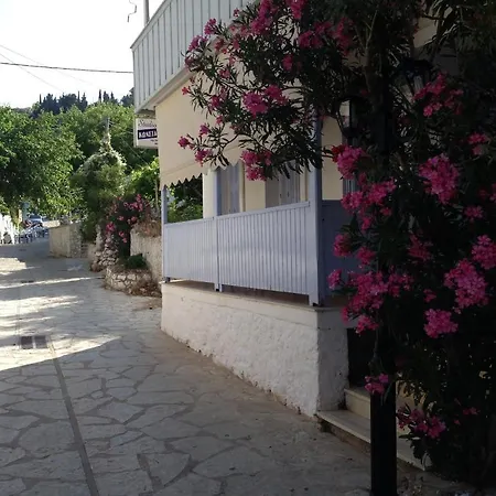Konstantina Studios * Agios Nikitas
