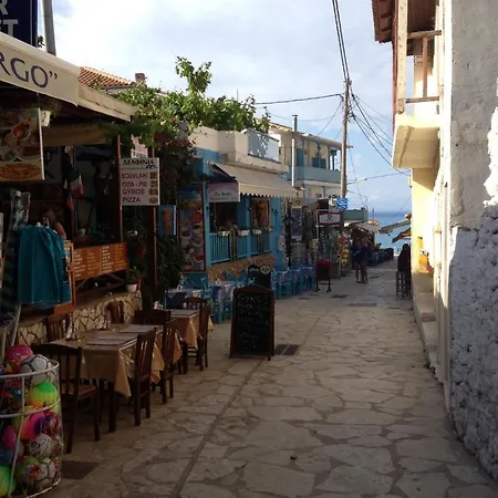 Konstantina Studios Agios Nikitas