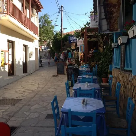 Konstantina アパート Áyios Nikítas